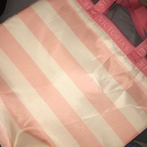 Victoria’s Secret cooler bag